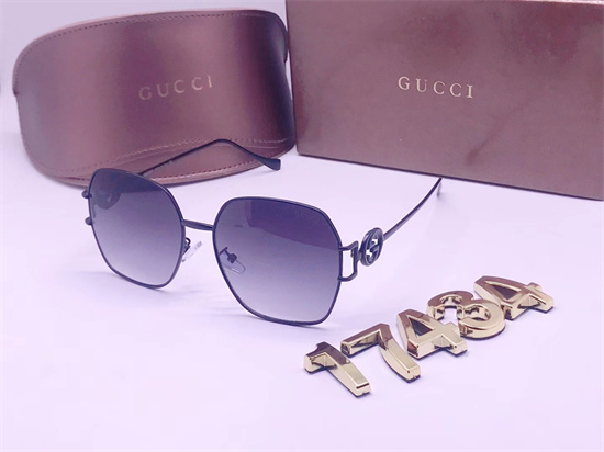 Gucci Sunglass A 182